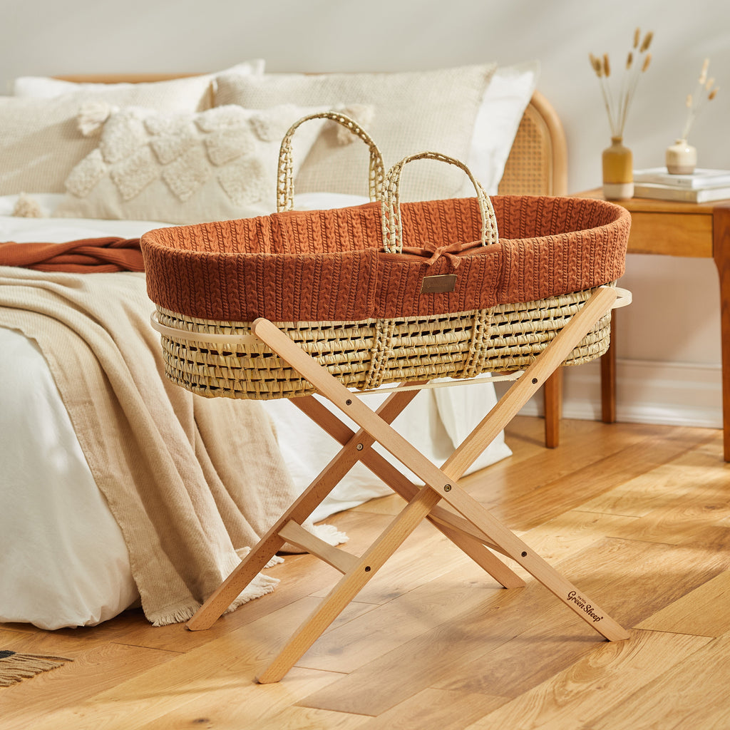 The Little Green Sheep Knitted Moses Basket & Mattress - Terracotta