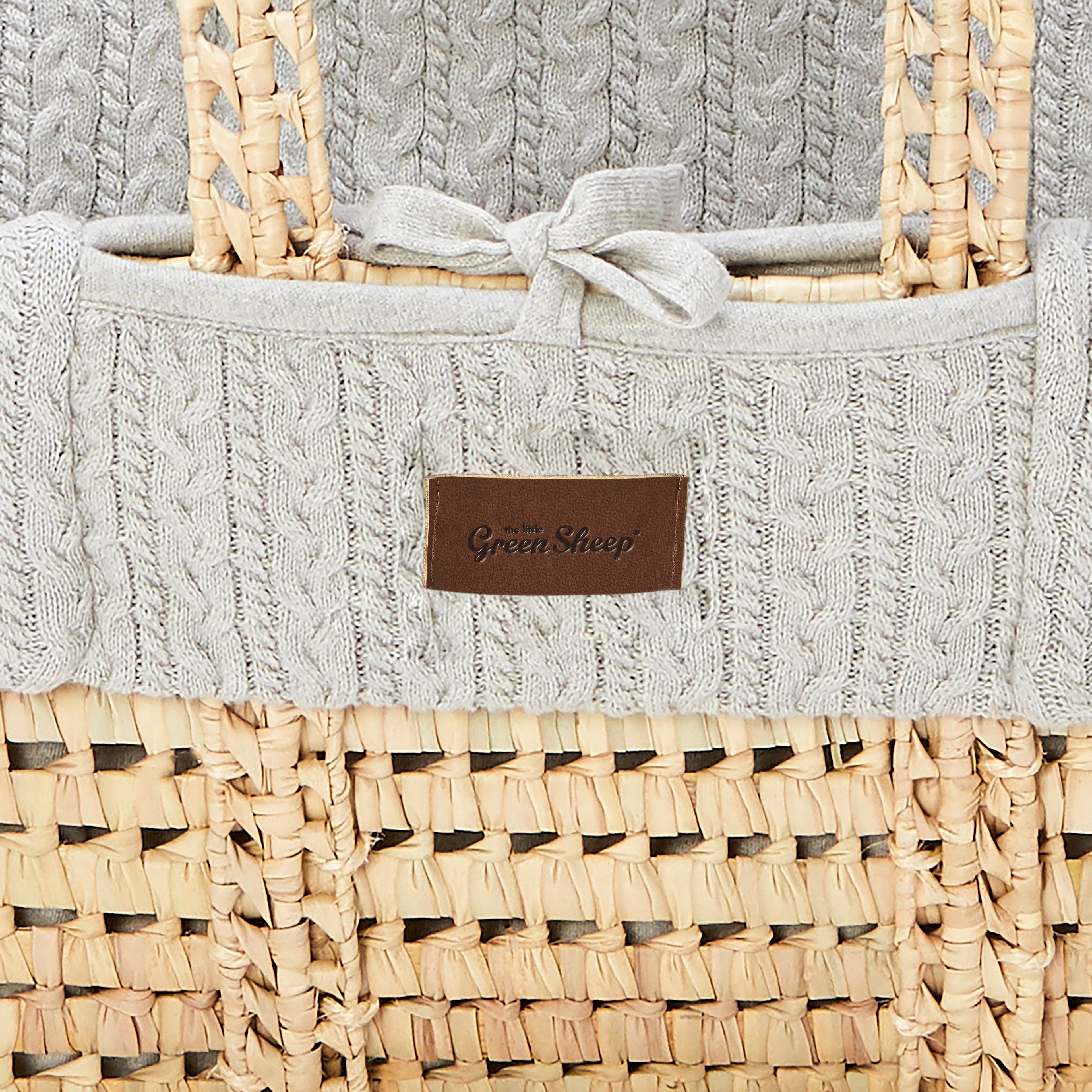 The Little Green Sheep Knitted Moses Basket & Mattress - Dove