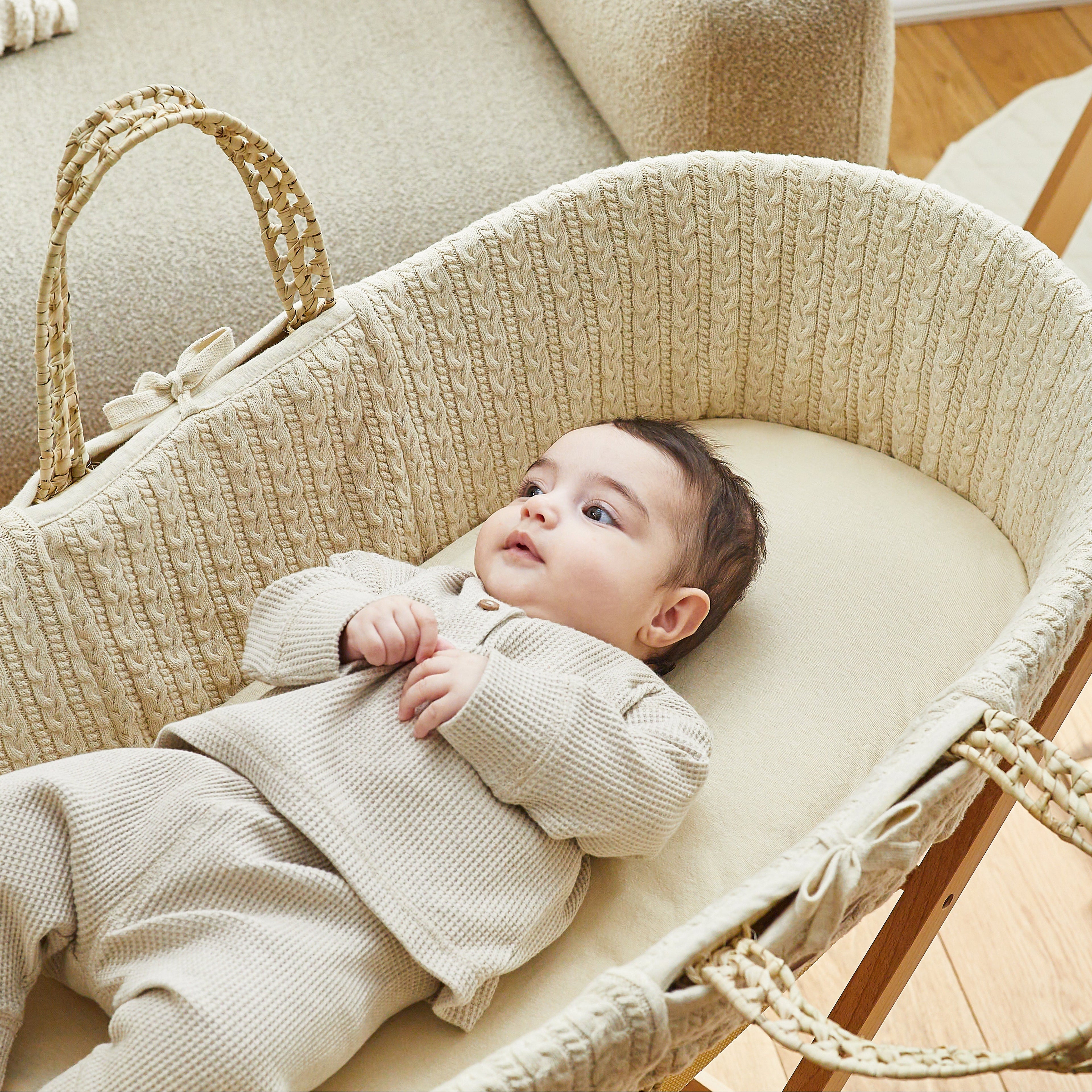 The Little Green Sheep Knitted Moses Basket & Mattress - Linen
