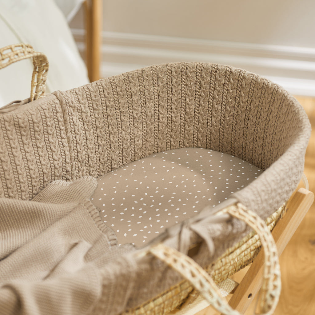 The Little Green Sheep Knitted Moses Basket & Stand - Truffle