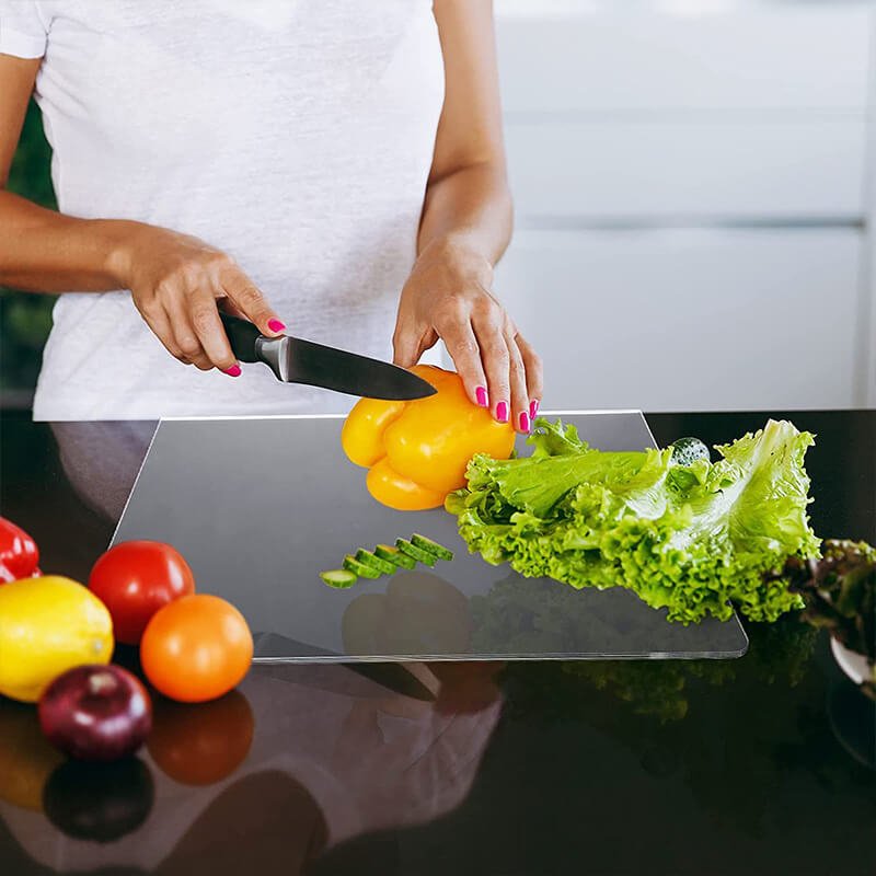 SLICELINE – Acrylic cutting board with non-slip handle and scratch-resistant surface