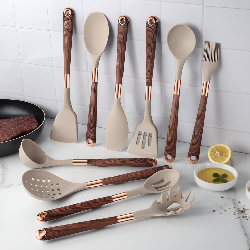 UTENSILIA – Elegant silicone utensil set with handles in wood design