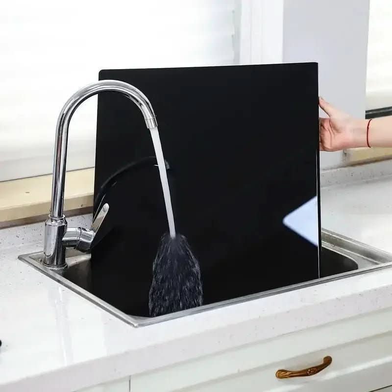 CUTTURA – Acrylic Cutting Board with Protective Lip