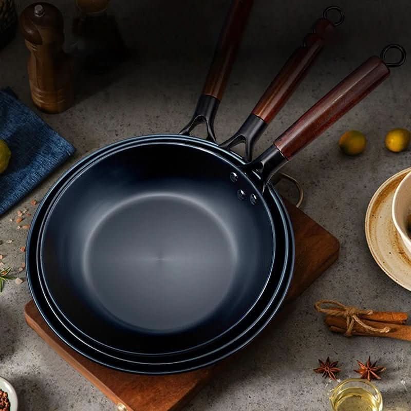 HearthForge cast iron pan | Robust non-stick frying pan | Even heat distribution | Healthy & durable cookware
