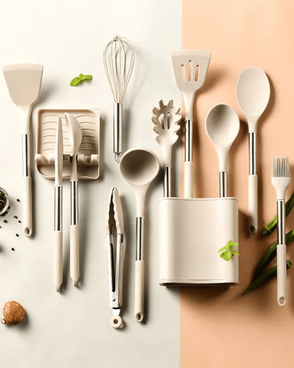UTENSIVIA – Heat-resistant 11-piece kitchen tool set with wood handle look