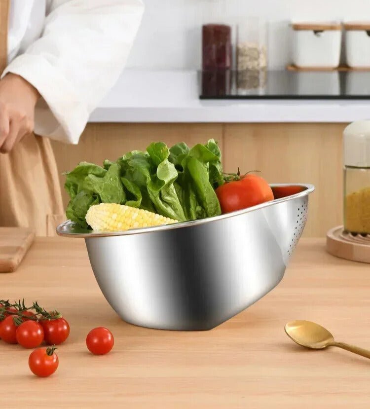 MULTIPURE – Robust sieve bowl for efficient work in the kitchen