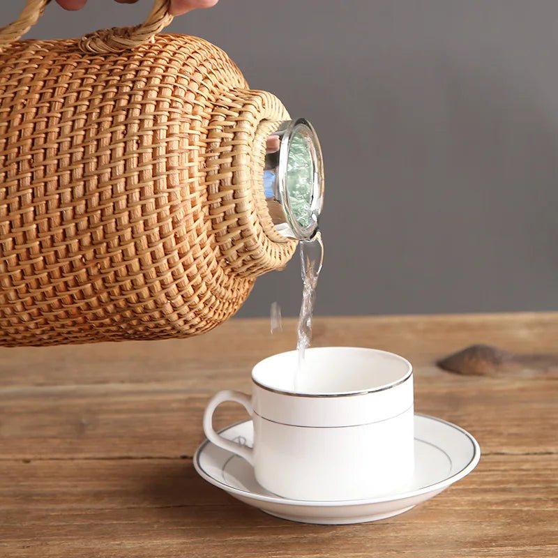 VINTAJUG – 1L insulating rattan thermos jug for hot & cold drinks