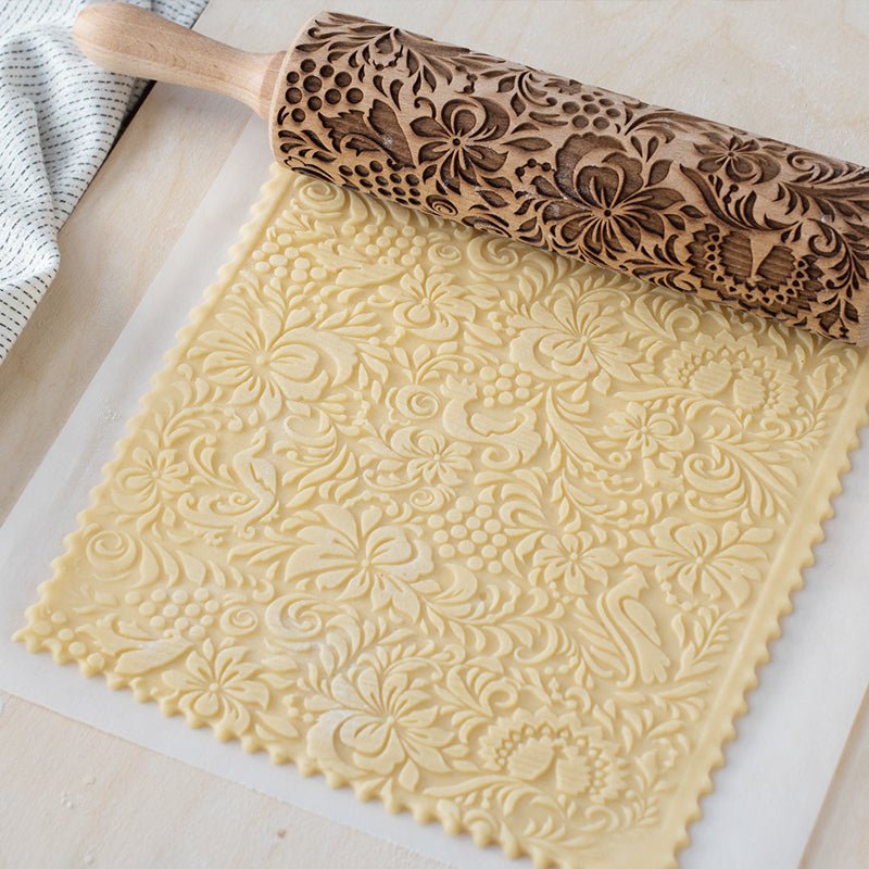 PATTERNPIN – Handmade rolling pin with decorative Christmas embossing