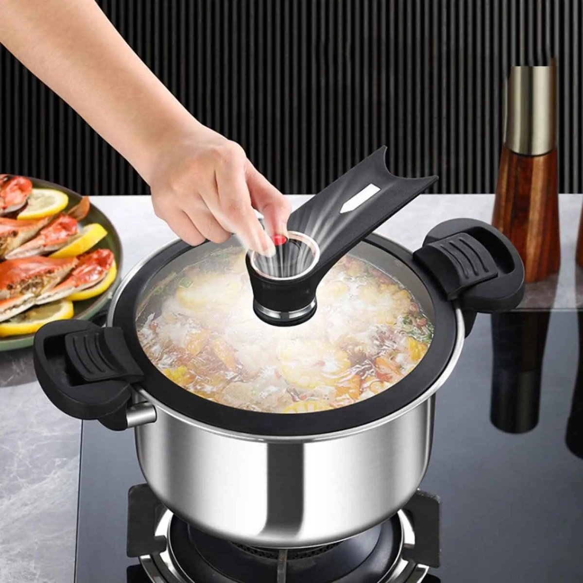 STEELPRESS – Compact stainless steel pressure cooker for quick meals anywhere