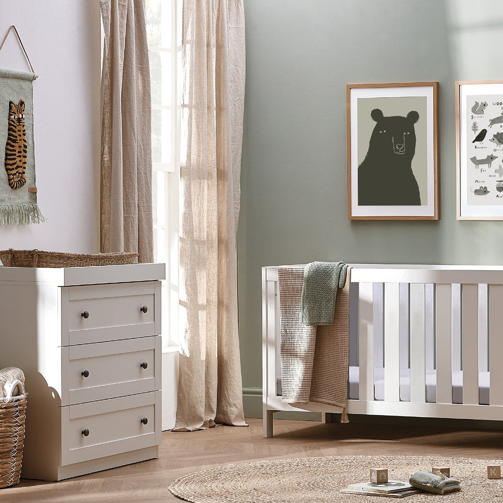 Silver Cross Bromley 2 Piece Nursery Set | White
