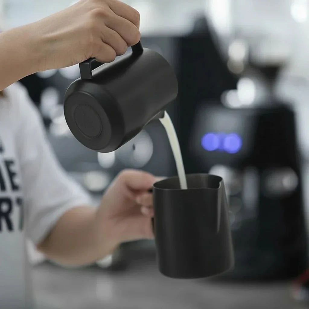 CREMAFLOW – Stainless Steel Milk Jug for Even Milk Foam