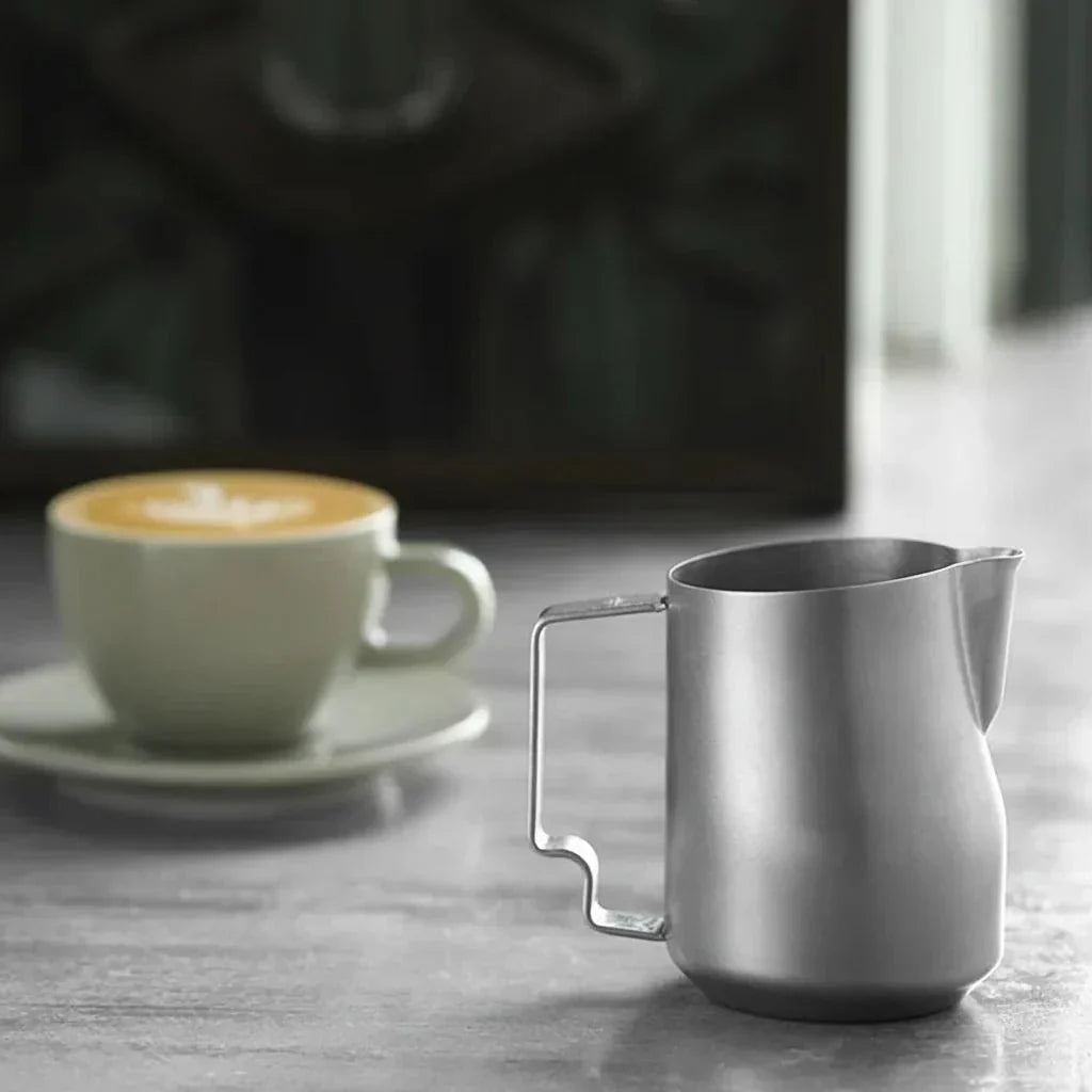 CREMAFLOW – Stainless Steel Milk Jug for Even Milk Foam
