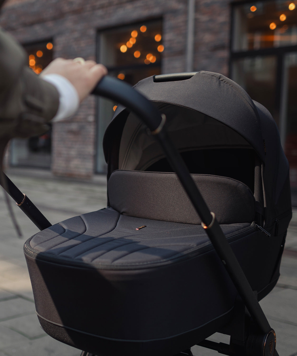 Venicci Claro 3-in-1 Travel System | Noir